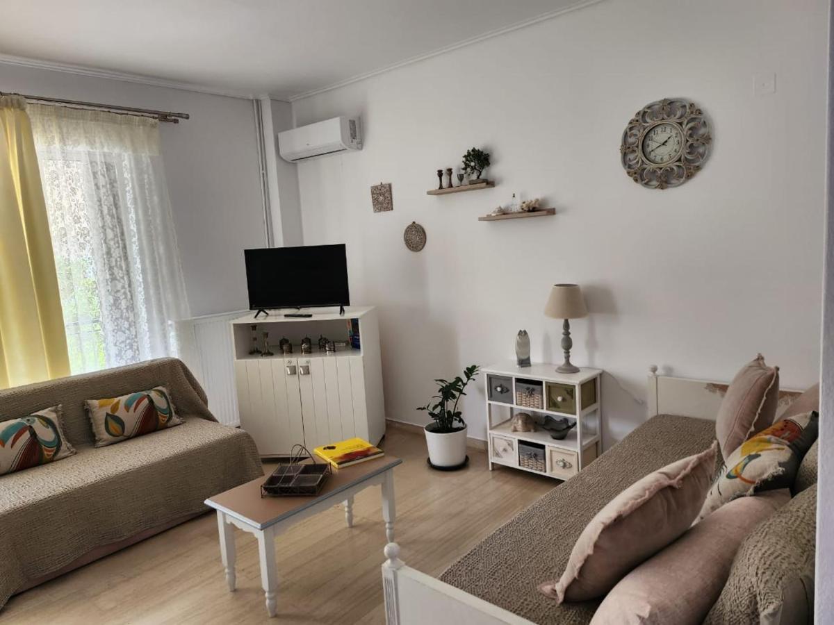 Queen Aspri Apartment 3' Min To The Beach! アンティキラ エクステリア 写真