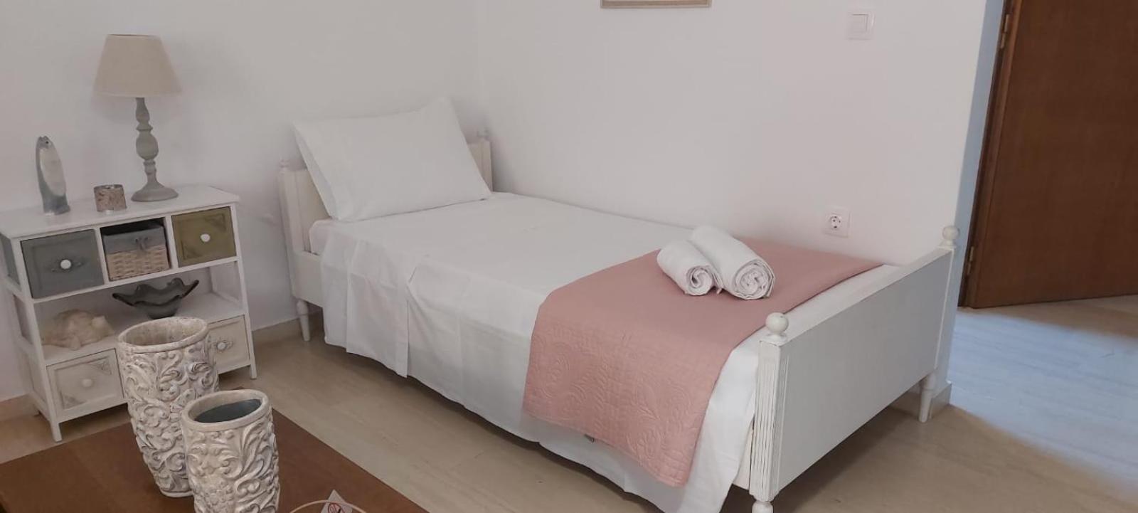 Queen Aspri Apartment 3' Min To The Beach! アンティキラ エクステリア 写真