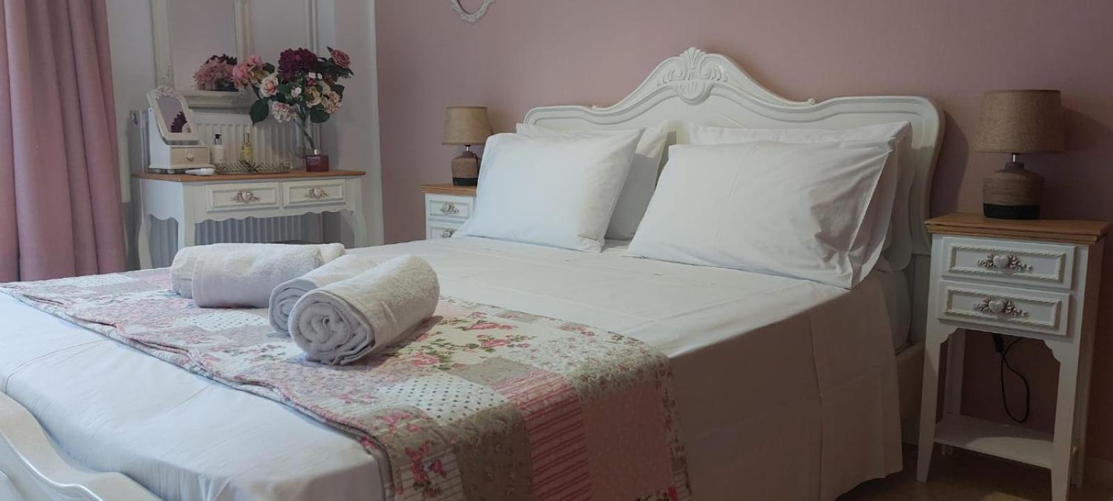 Queen Aspri Apartment 3' Min To The Beach! アンティキラ エクステリア 写真